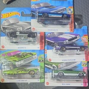 Hot Wheels Multi-Car Set — Green, Blue, Purple, Silver & Black Toy Cars